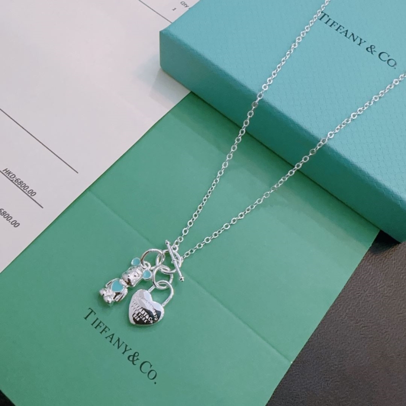T*f*ny necklaces